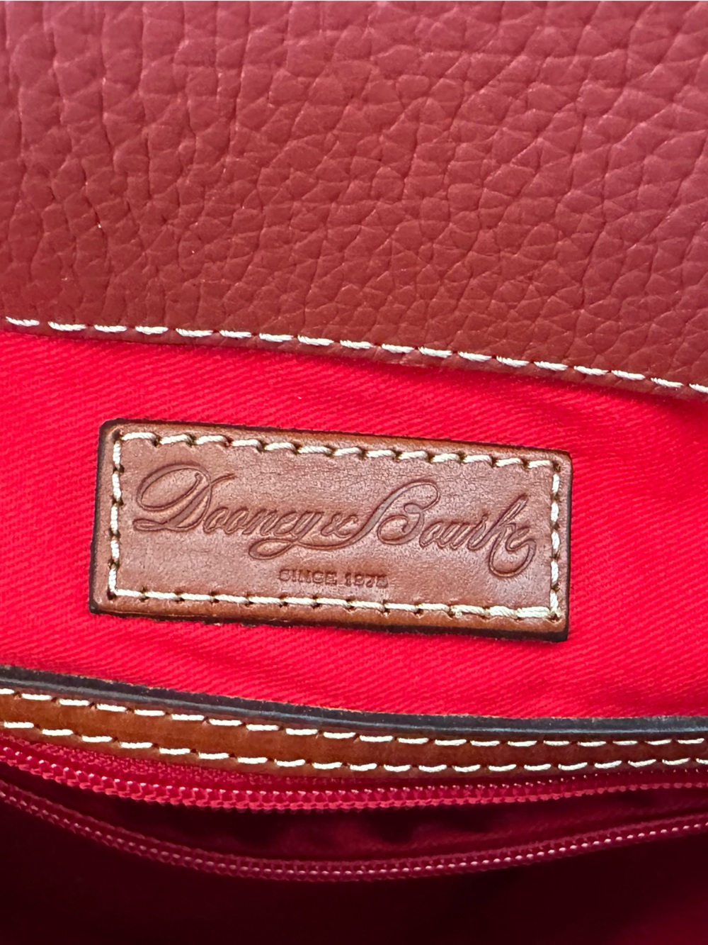 💐 Dooney & Bourke Red Pebble Grain Leather Tassel Shoulder Bag. J12526577 - Picture 9 of 14